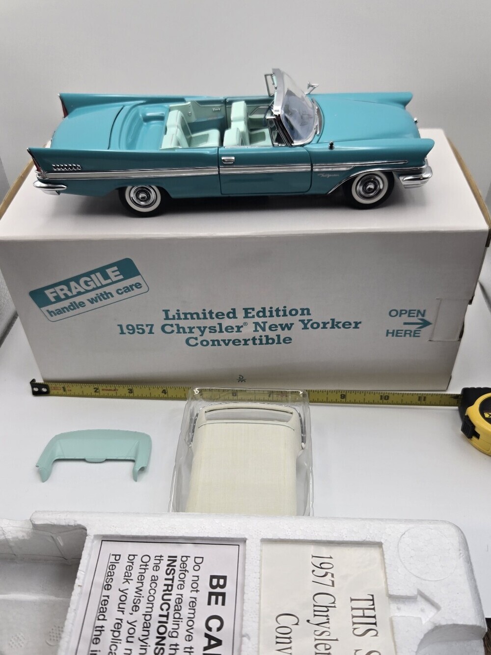 Danbury Mint 1:24 Scale Limited Edition 1957 Chrysler New Yorker Convertible